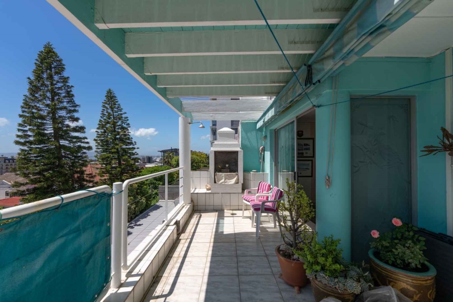 3 Bedroom Property for Sale in Green Point Western Cape